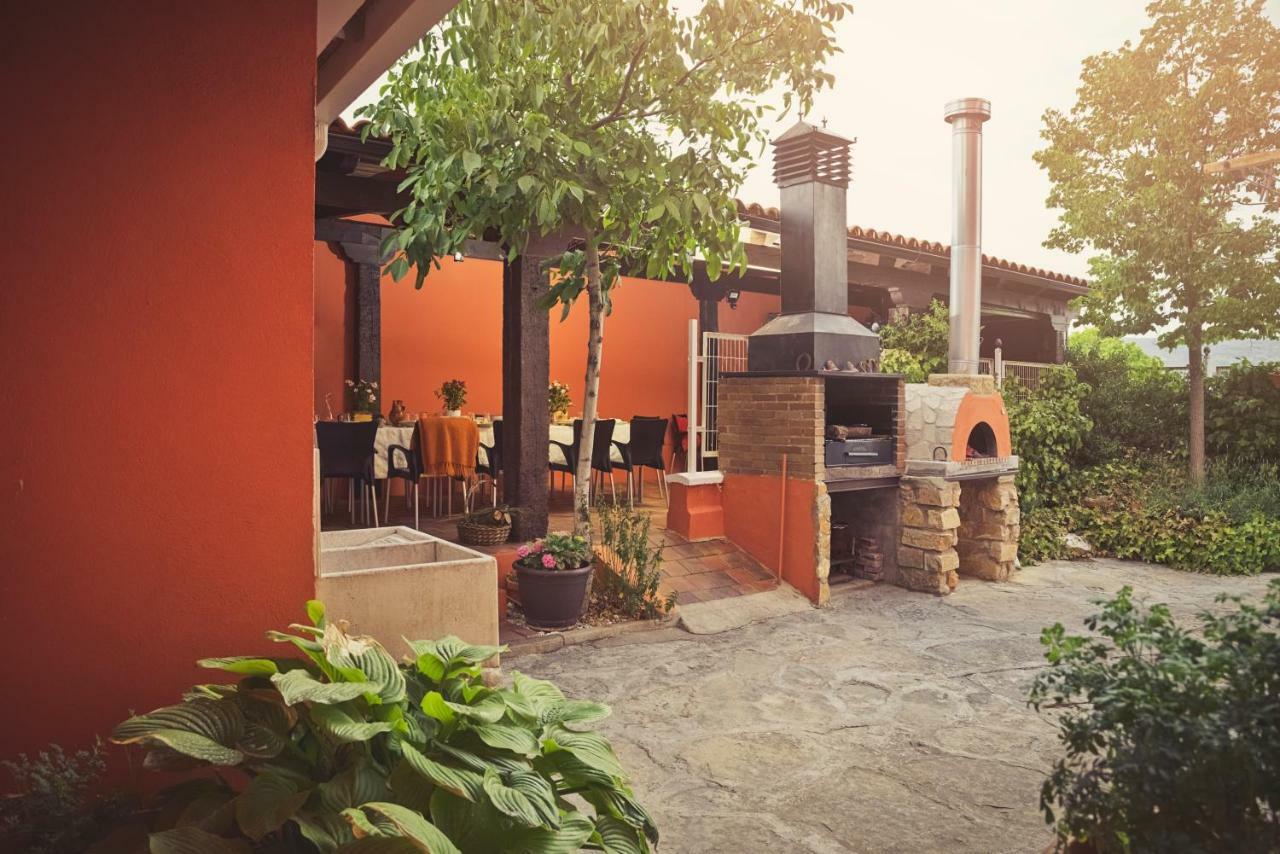 Apartamento 2 4/6 Pax Casa Rural El Sauce. A 2,5 Km De Cuenca Capital Nohales Exterior foto